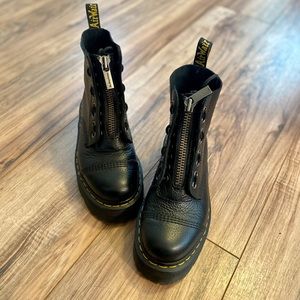 Dr. MARTENS SINCLAIR LEATHER PLATFORM BOOTS